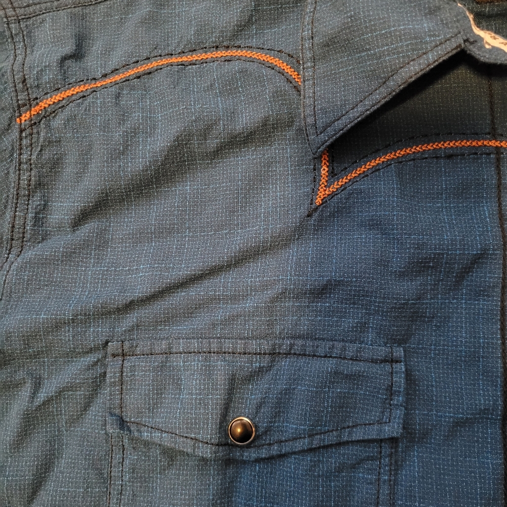 Cowboy Hardware men's size large snap up shirt - Picture 3 of 6